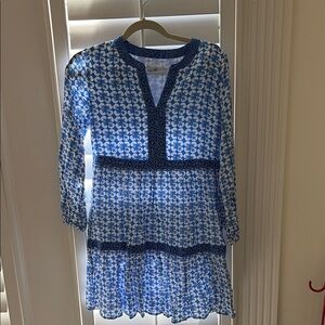 Blue and White Vineyard Vines Long Sleeve Dress